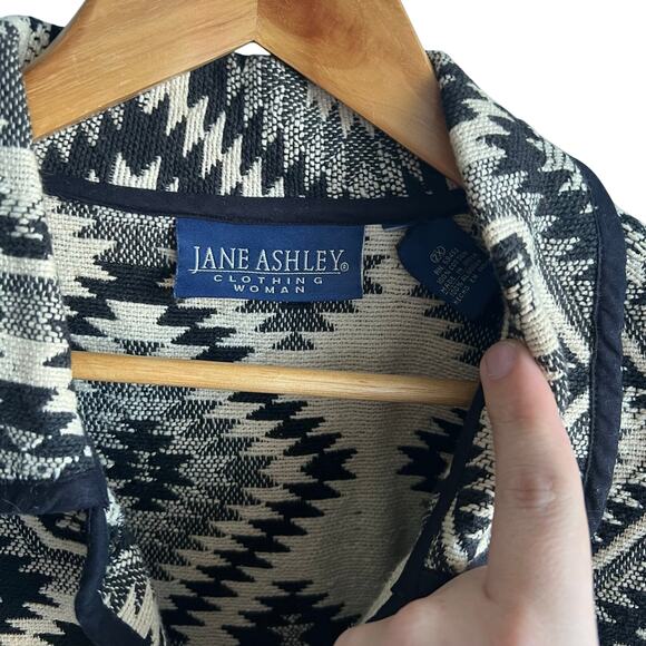 Vintage Jane Ashley Cross Knit Aztec black N White Jacket Size XL 23x29 - Picture 3 of 7